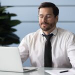 Como a prática de mindfulness pode reduzir o estresse ocupacional