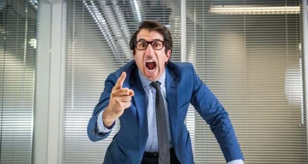 Assédio Moral Disfarçado de Cobrança